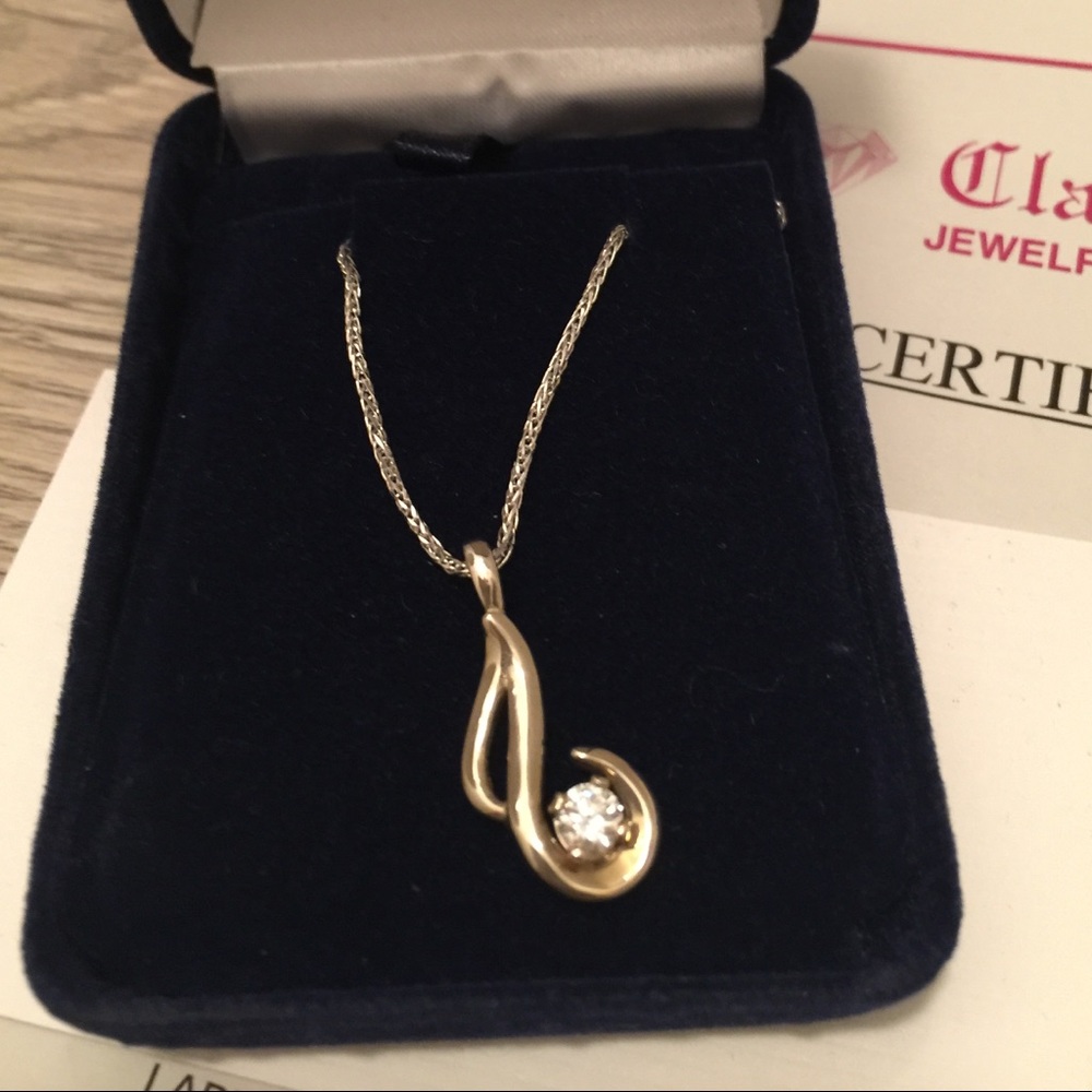 New white gold and diamond necklace with appraisal